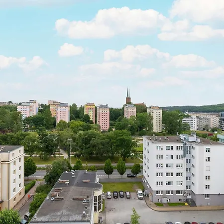 Bright Bema Near Centre By Renters غدينيا