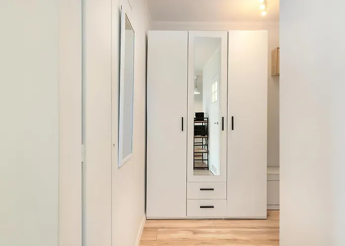 Bright Bema Near Centre By Renters * Gdynia