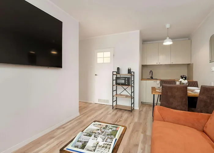 Apartment Bright Bema Near Centre By Renters Gdynia